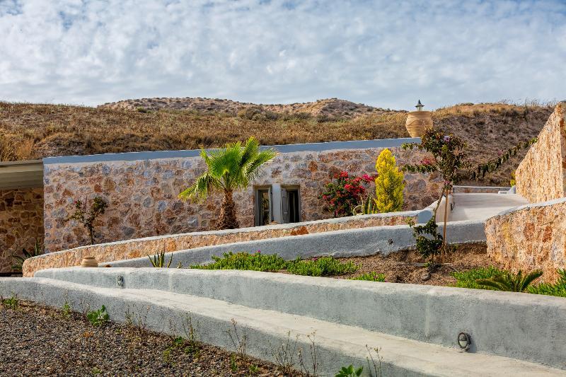 Desiterra Resort Suites & Villas Karterados  Exterior photo