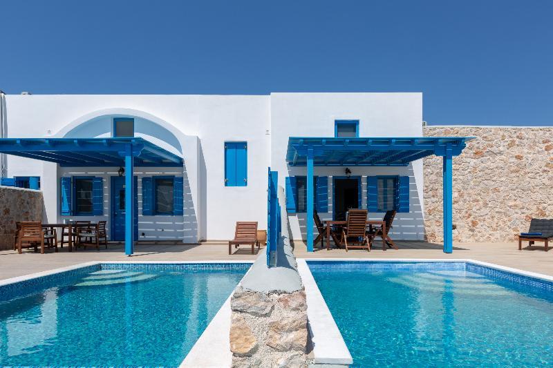 Desiterra Resort Suites & Villas Karterados  Exterior photo