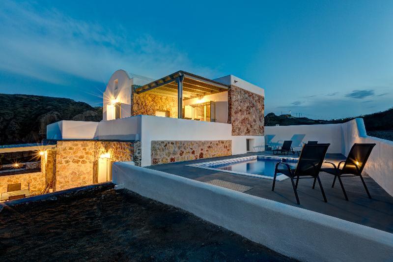 Desiterra Resort Suites & Villas Karterados  Exterior photo